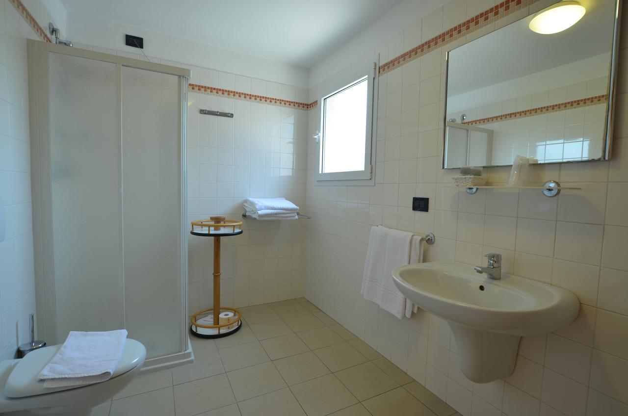 Hotel Tivoli Lignano Sabbiadoro Buitenkant foto