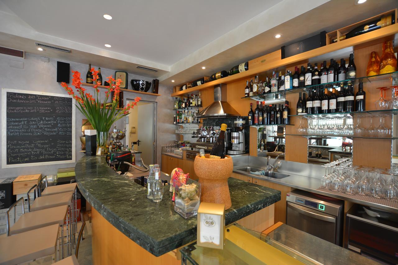 Hotel Tivoli Lignano Sabbiadoro Buitenkant foto